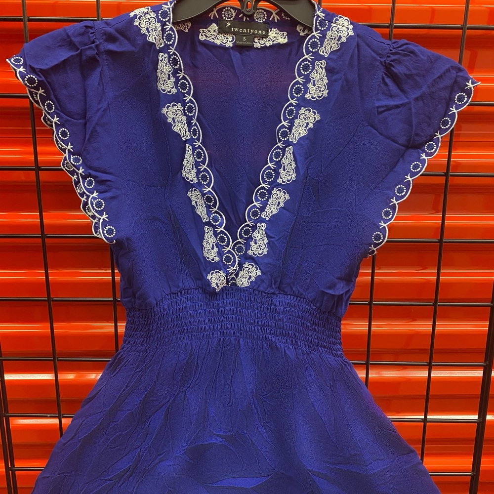 Size small twentyone woman’s blouse